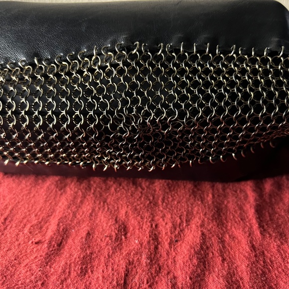 KARINE ARABIAN GENUINE LEATHER/METAL MESH SHOULDER BAG - Picture 3 of 9